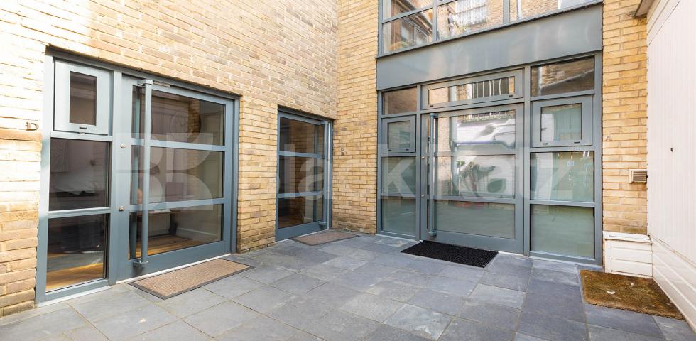 			2 Bedroom, 1 bath, 1 reception Apartment			 Bethnal Green Road, BETHNAL GREEN /HACKNEY